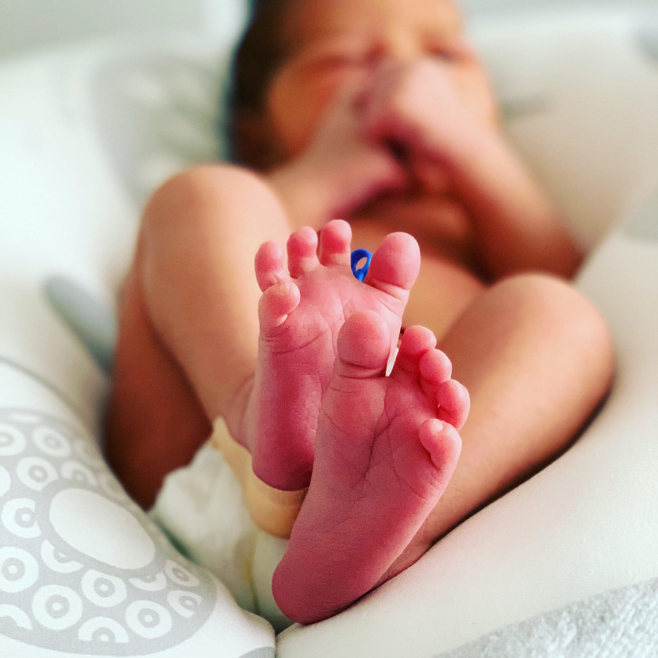 voeten-baby-kraamzorg-babynurse